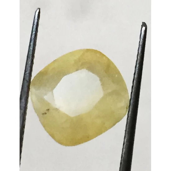 5.71 ct/6.34 ratti Natural Certified Ceylon Pukhraj/Yellow Sapphire 5.71 ct/6.34 ratti Natural Certified Ceylon Pukhraj/Yellow Sapphire