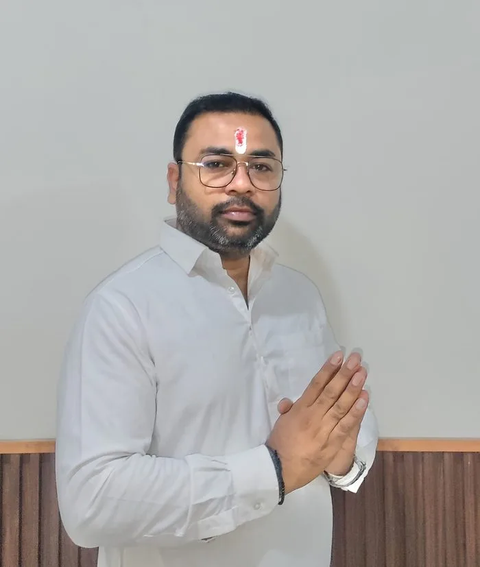 ज्योतिषाचार्य Ashish Jain — BNN, Lal Kitab और KP Astrology के 20 साल के अनुभवी विशेषज्ञ | Gemshub International