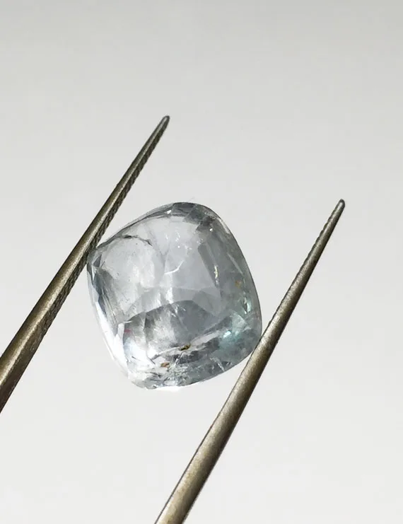 9.90 Ratti (8.89 Ct) Natural Ceylon Blue Sapphire (Neelam)