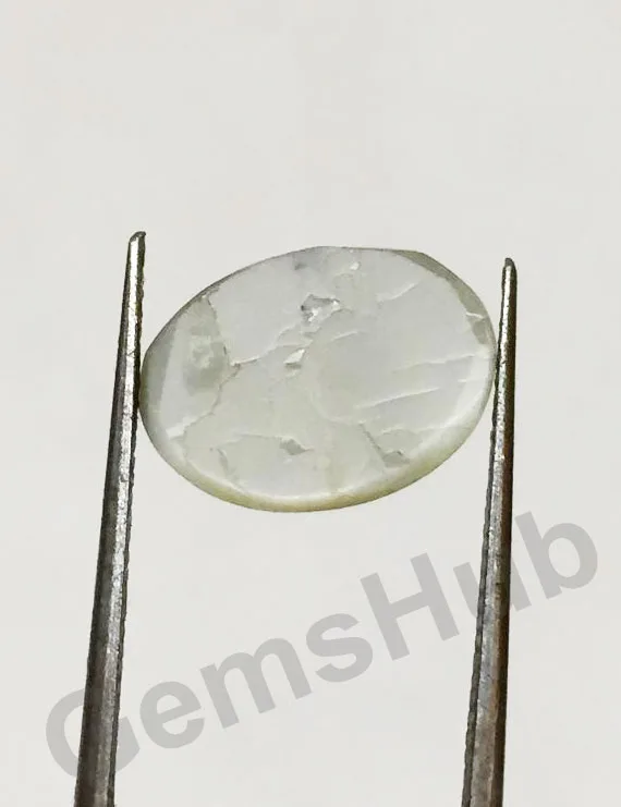 6.85 Ratti (6.15 Ct) Natural Chrysoberyl Cat's Eye (Lehsunia) | Certified Gemstone