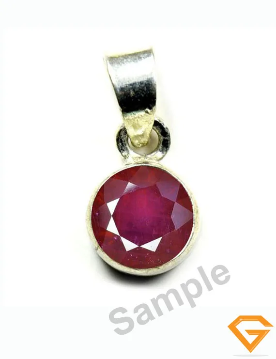 7.25 ratti Natural Bangkok Ruby Pendant in Silver