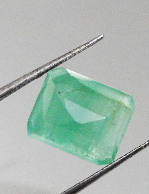 5.37 ct/6.00 ratti Natural Certified Zambian Panna (Emerald)