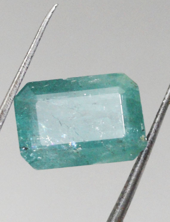 5.75 ct/6.40 ratti Natural Certified Zambian Panna (Emerald)