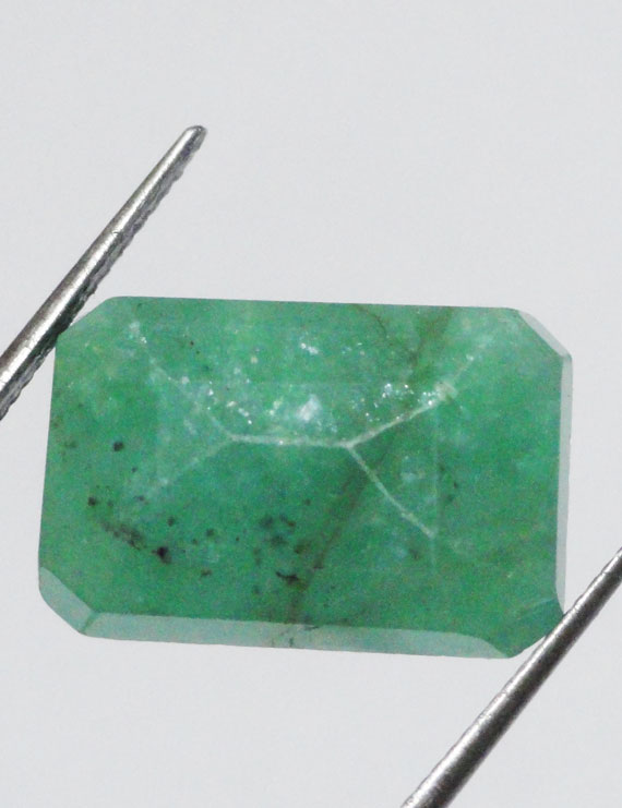 7.88 ct/8.65 ratti Natural Certified Zambian Panna (Emerald)