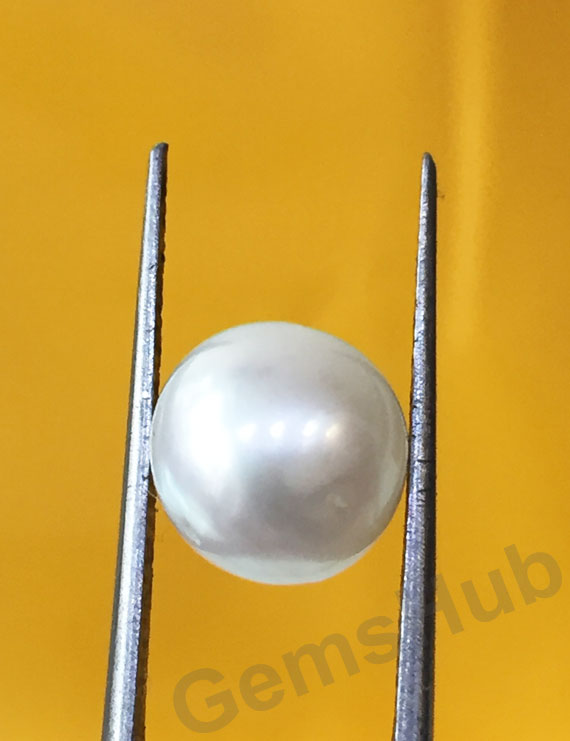 South Sea Pearl - 4.30 ct (4.80 ratti)