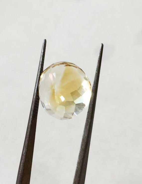 12.22 ratti (11.00 ct) Natural Certified Sunela (Citrine)